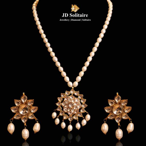 Kundan Polki pendant set with pearls